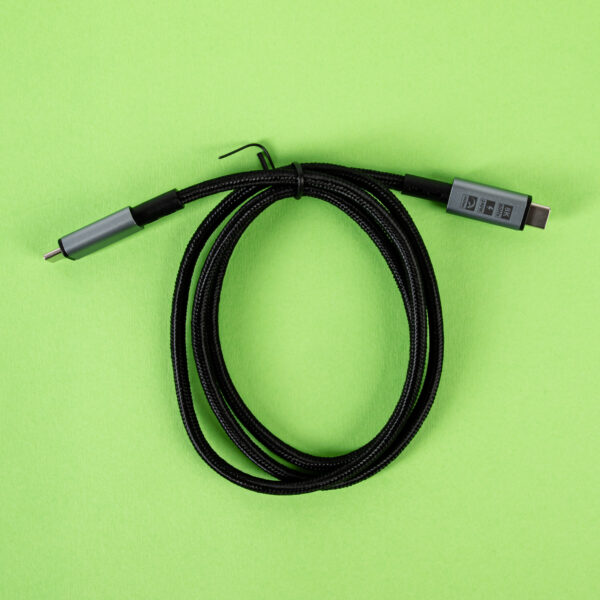 GIZZU 240W 20Gbps Type-C 2m Cable - Syntech